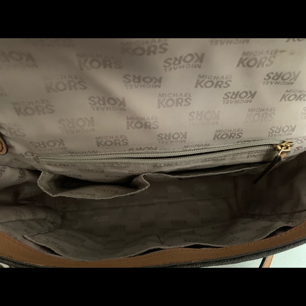 Michael Kors bag - Picture 10 of 11